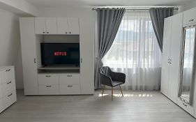 Elisio - Maple House
